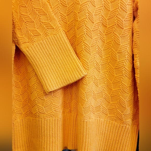 Chunky Knit Sweater - Picture 4 of 11